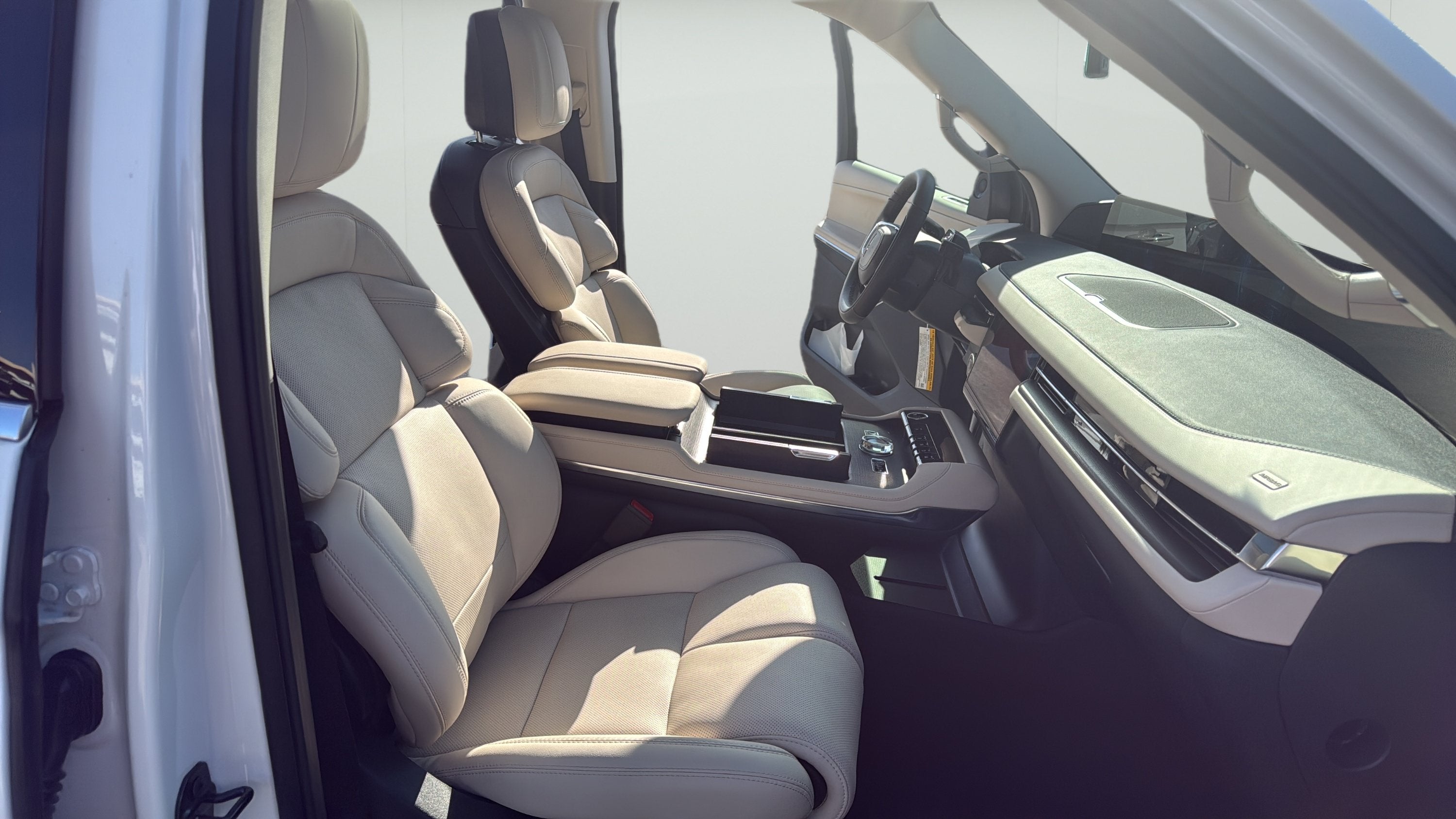 2027 Lincoln Navigator Reserve