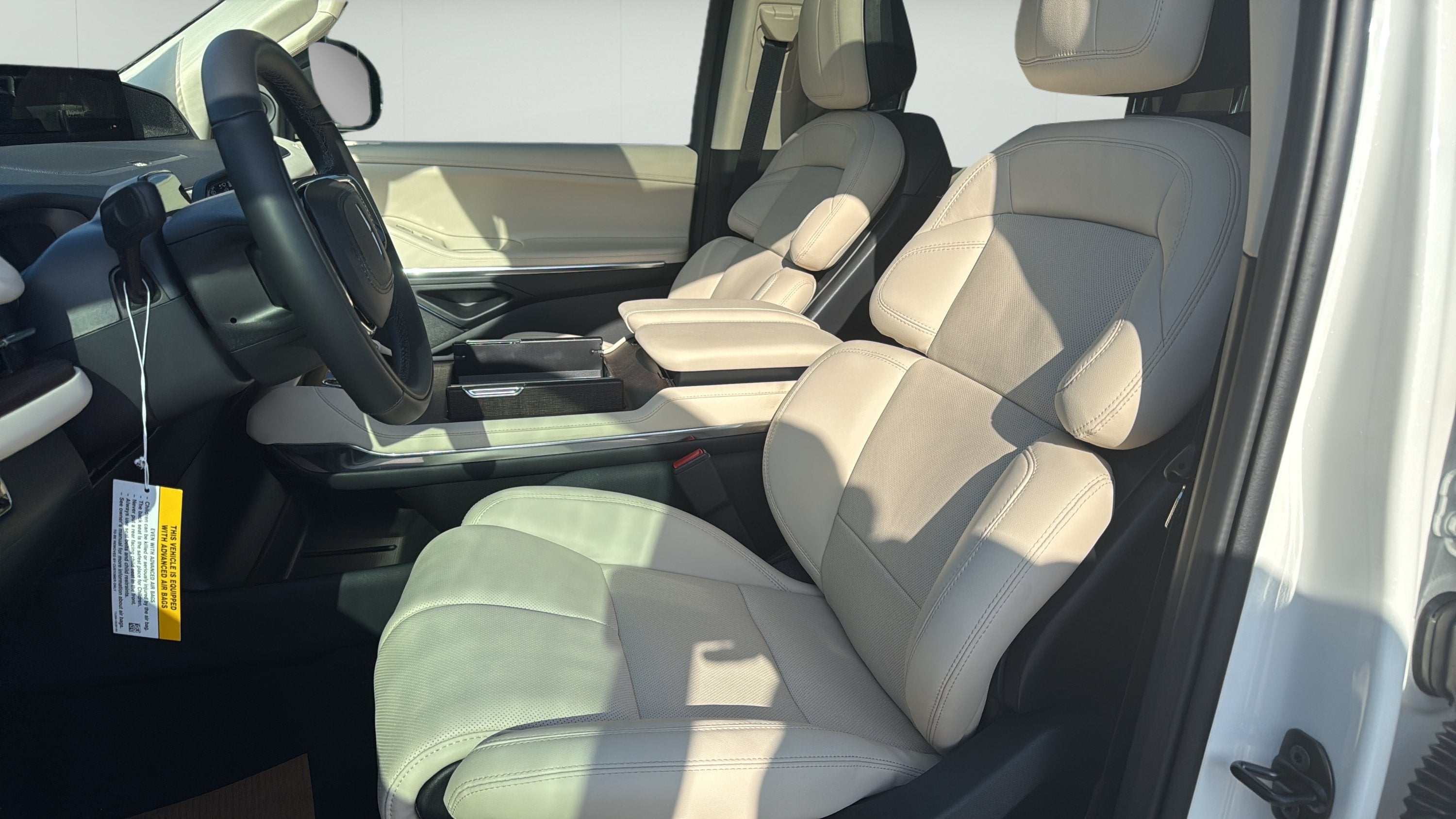 2027 Lincoln Navigator Reserve