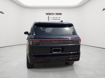 2027 Lincoln Navigator Reserve