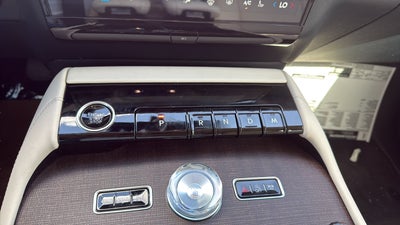 2027 Lincoln Navigator Reserve