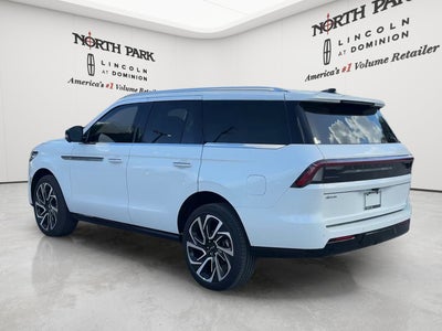 2027 Lincoln Navigator Reserve