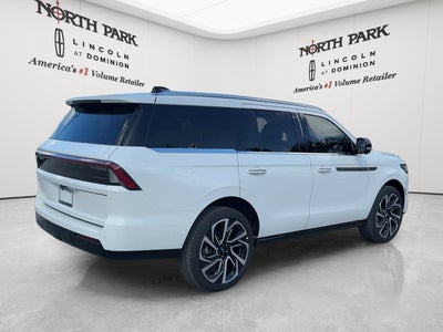 2027 Lincoln Navigator Reserve