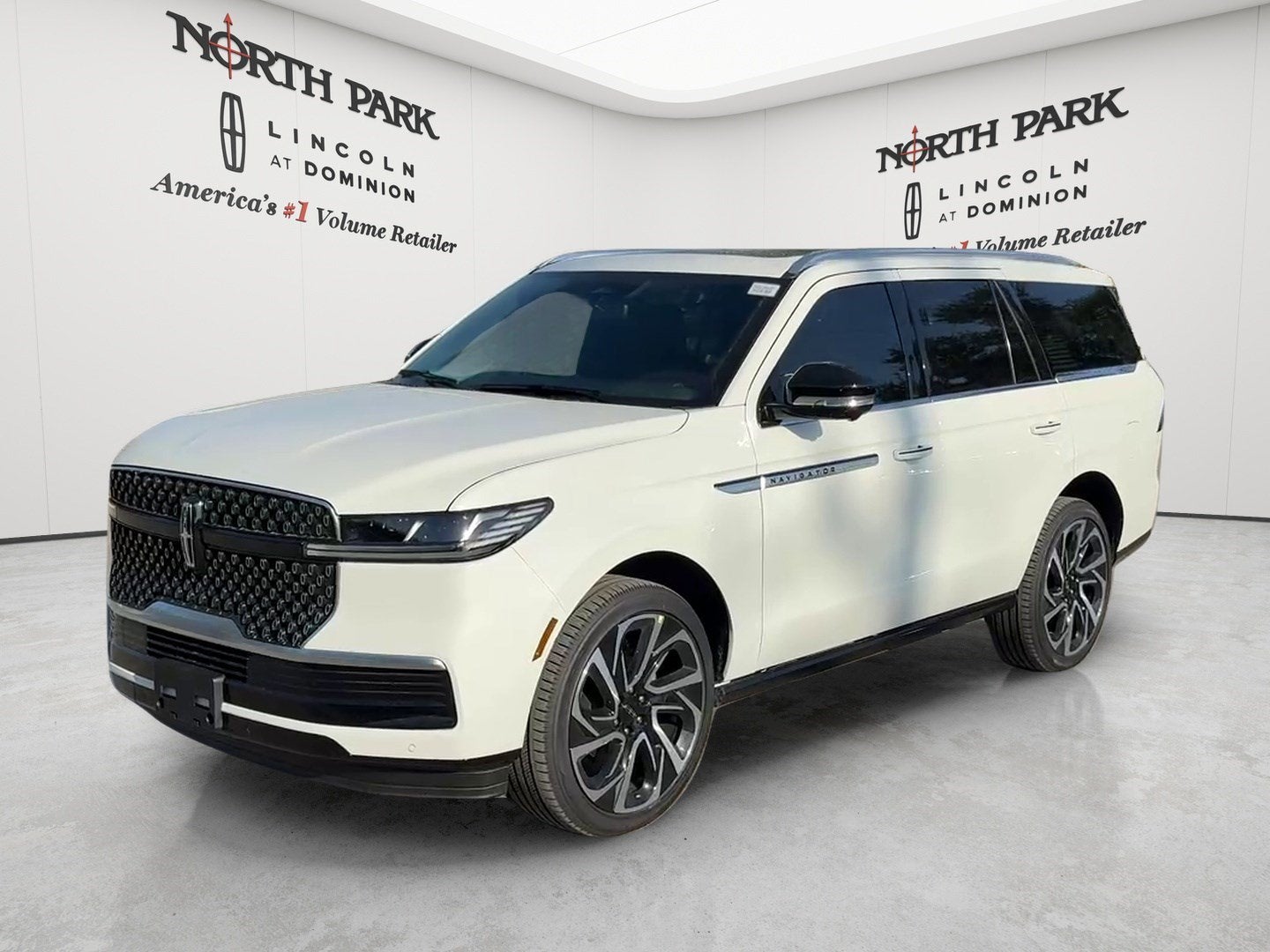 2027 Lincoln Navigator Reserve