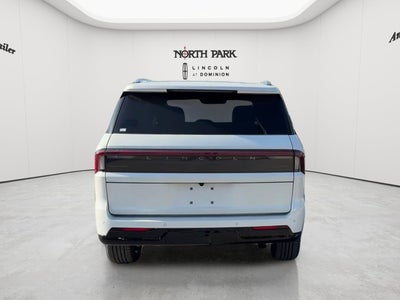 2027 Lincoln Navigator Reserve