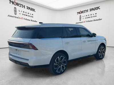 2027 Lincoln Navigator Reserve