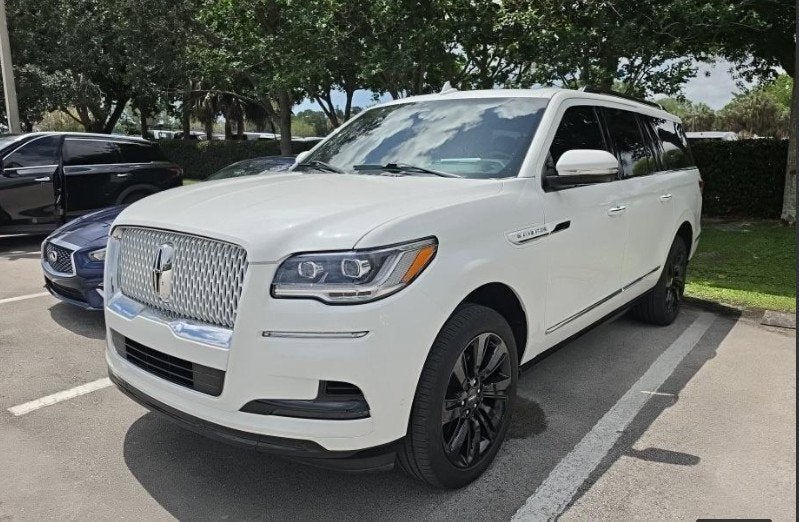 2023 Lincoln Navigator L Reserve
