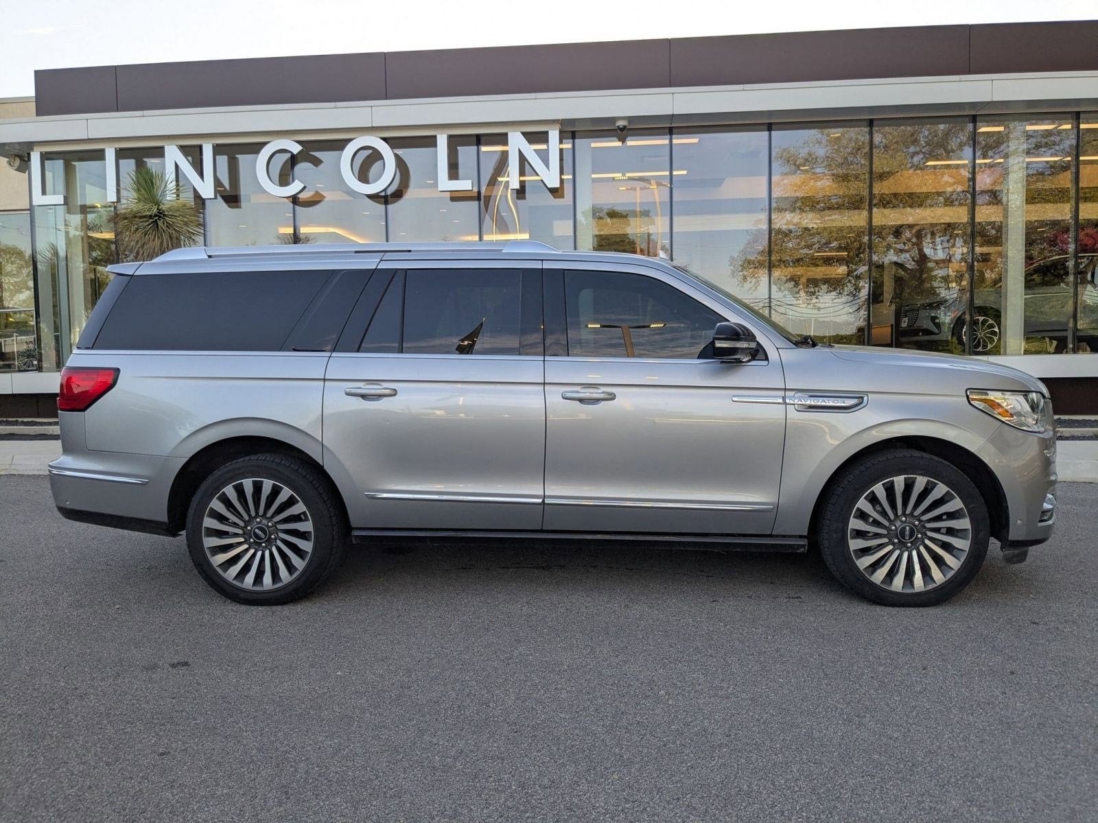 2020 Lincoln Navigator L Reserve