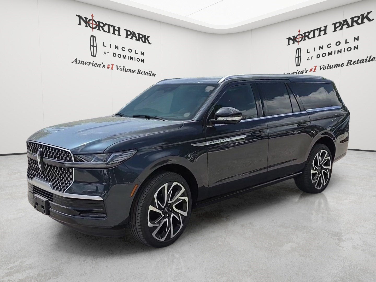2026 Lincoln Navigator L Reserve