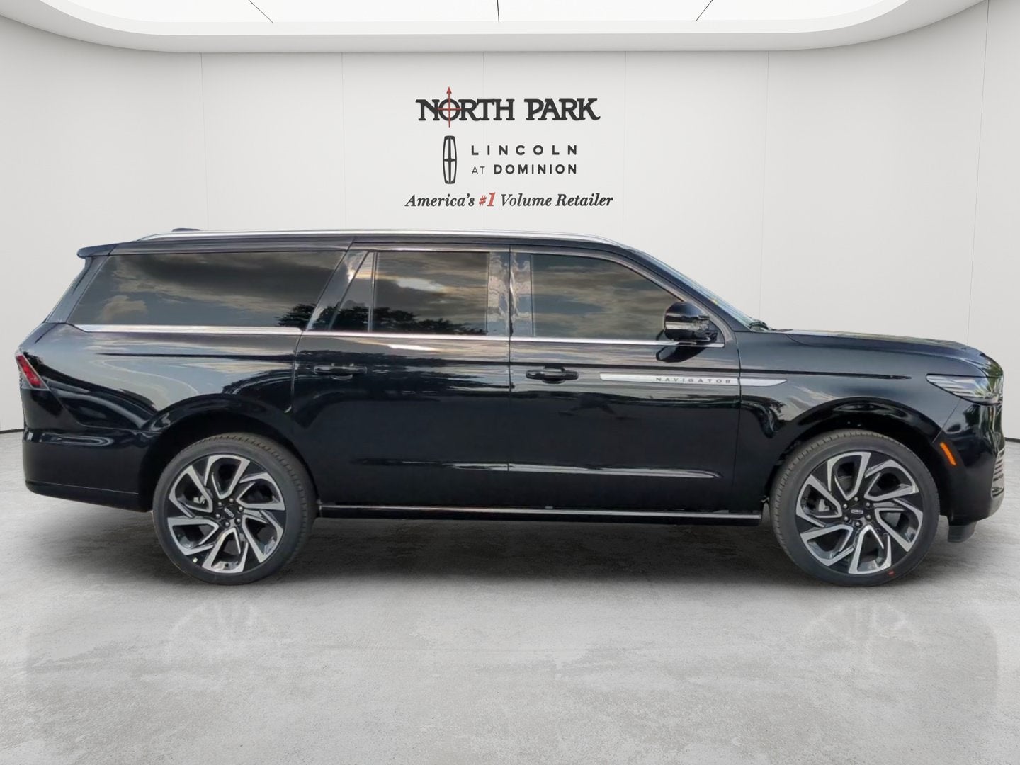 2026 Lincoln Navigator L Reserve