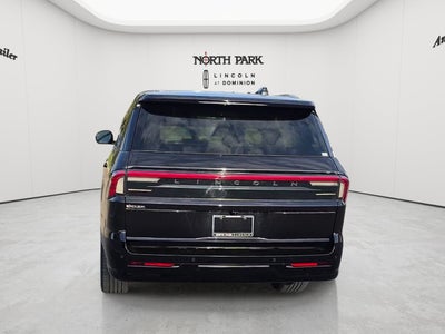 2027 Lincoln Navigator L Reserve