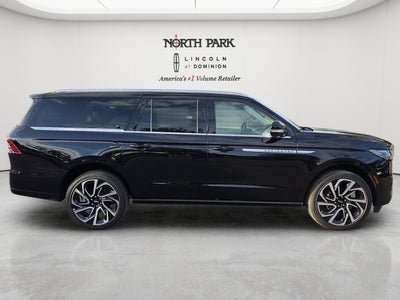 2027 Lincoln Navigator L Reserve