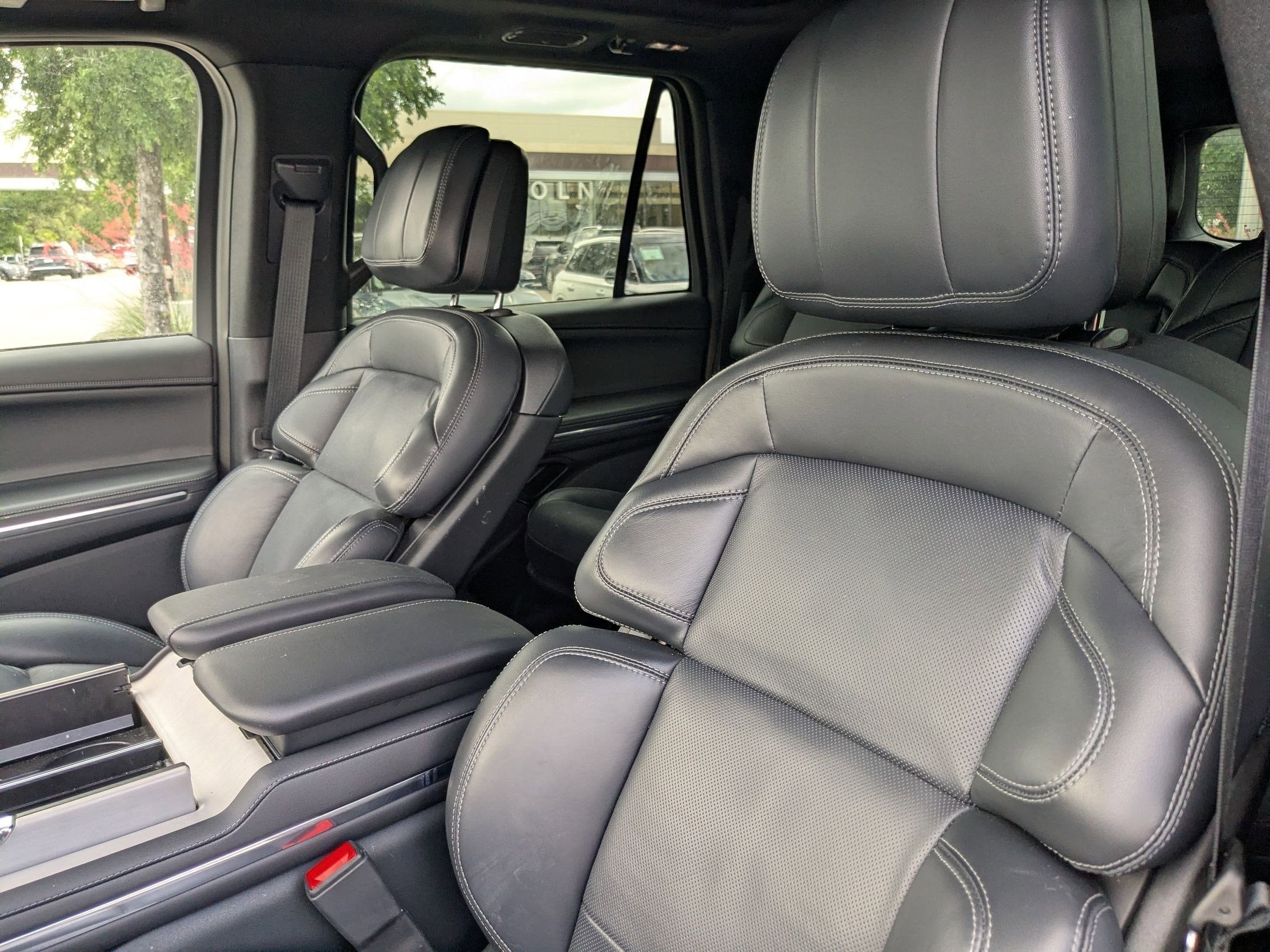 2025 Lincoln Navigator L Reserve