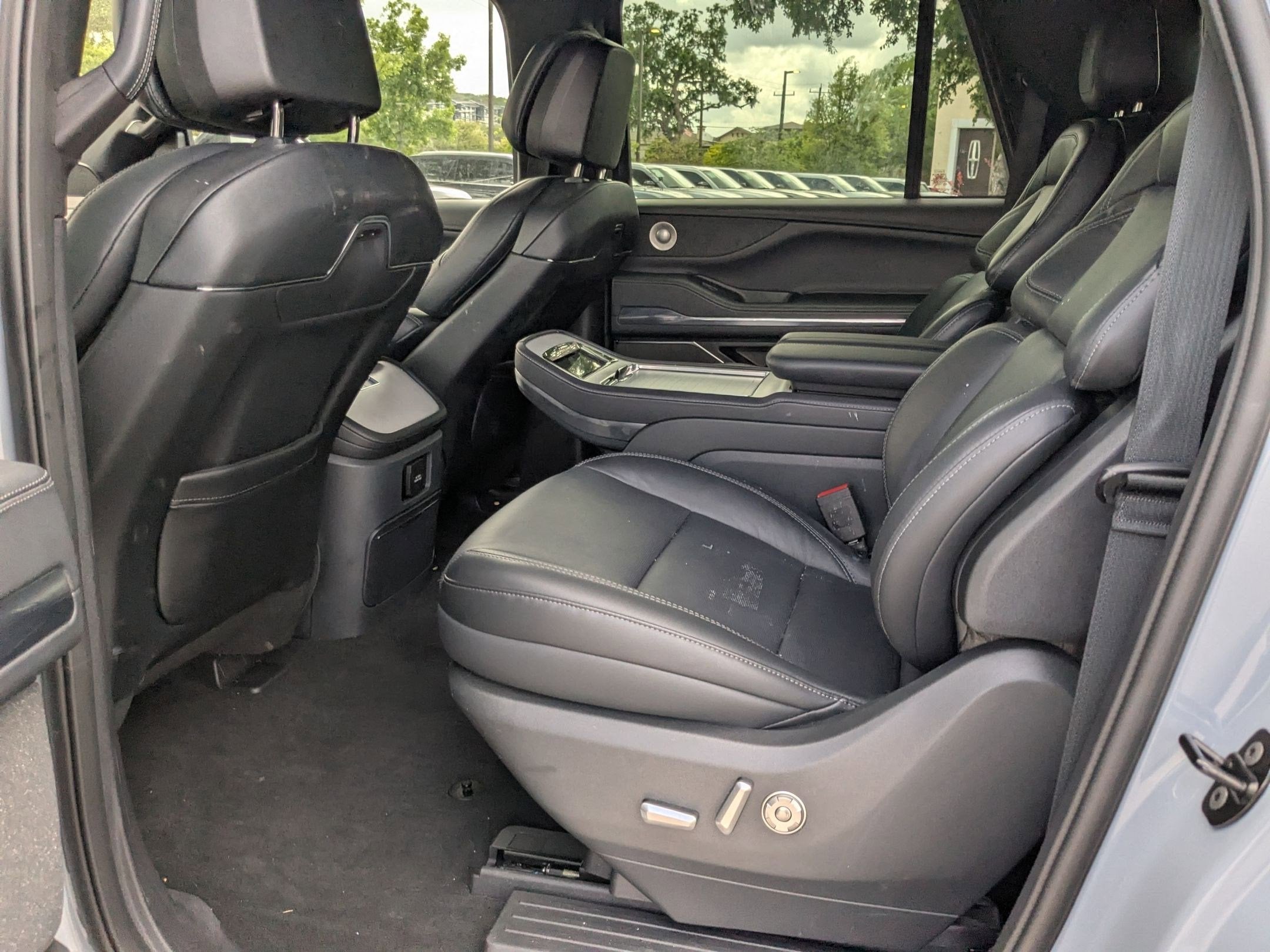 2025 Lincoln Navigator L Reserve