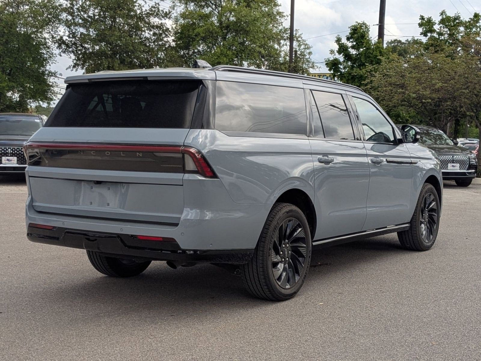 2025 Lincoln Navigator L Reserve