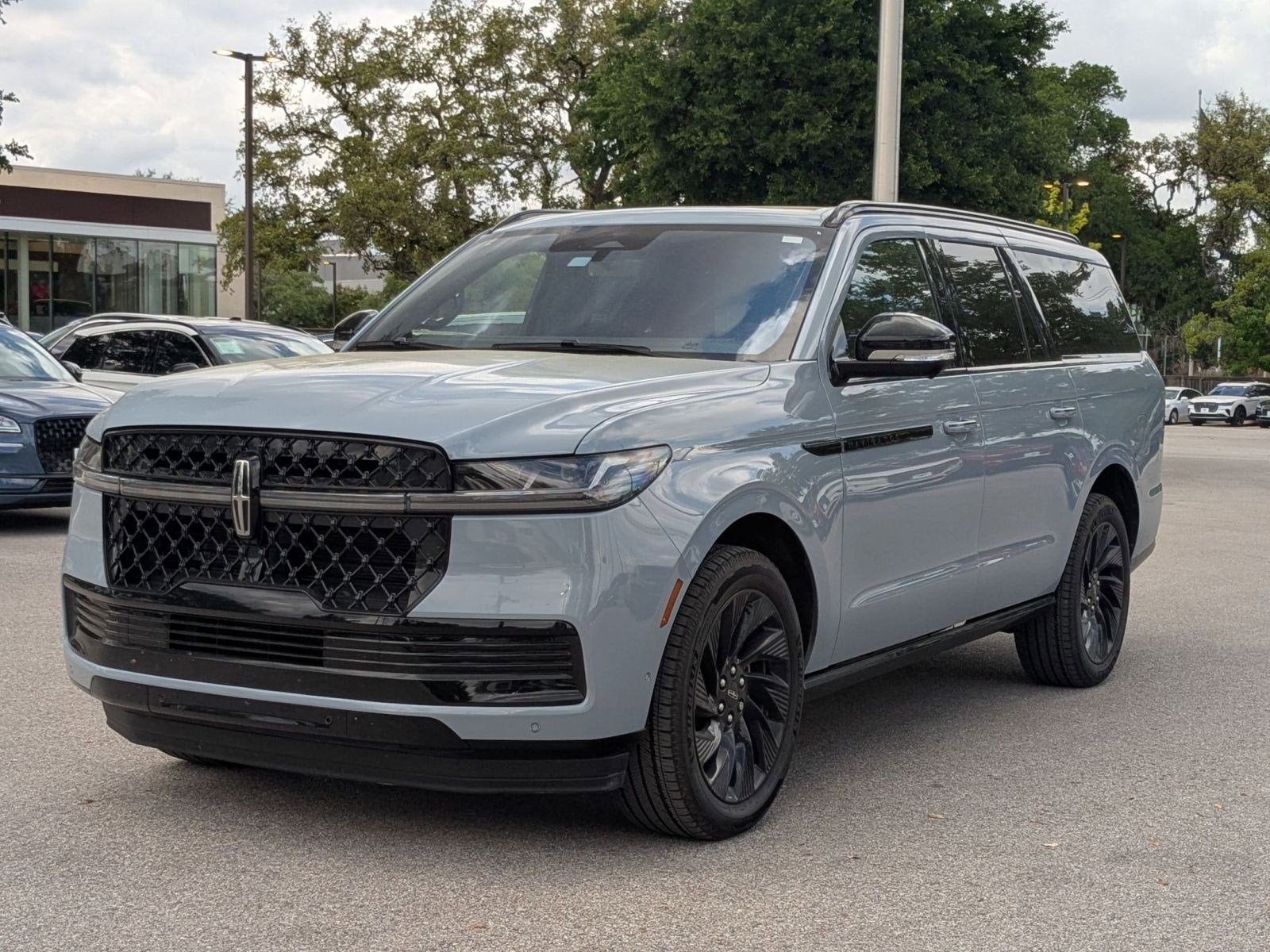 2025 Lincoln Navigator L Reserve