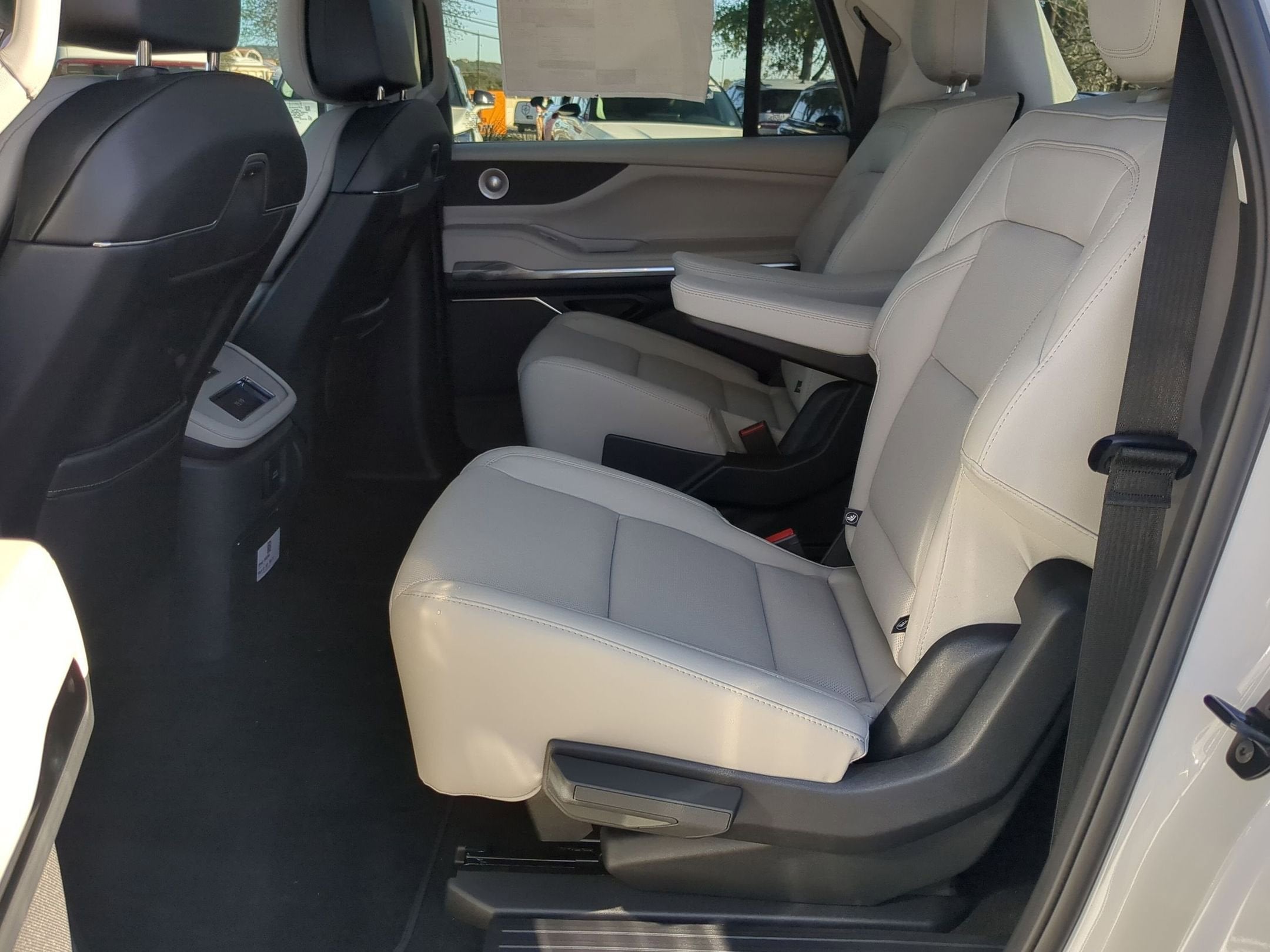 2025 Lincoln Navigator L Reserve