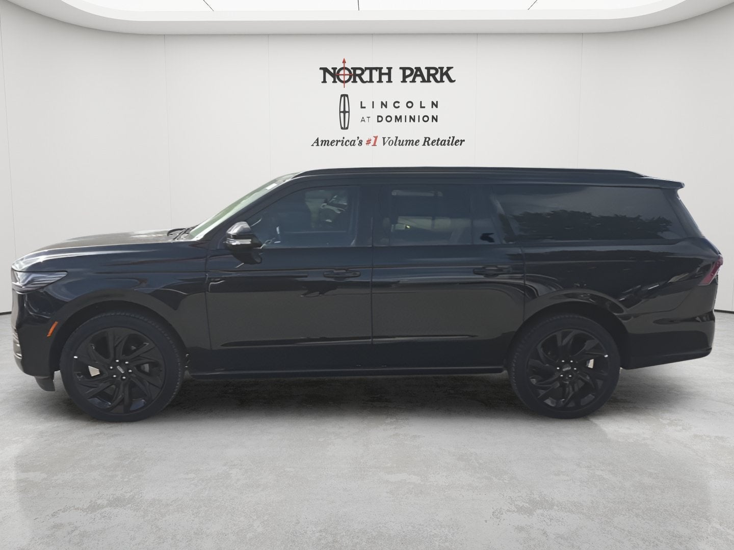 2027 Lincoln Navigator L Reserve