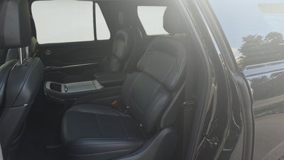 2027 Lincoln Navigator L Reserve