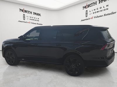 2027 Lincoln Navigator L Reserve