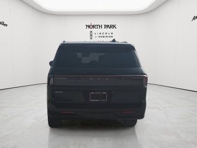 2027 Lincoln Navigator L Reserve