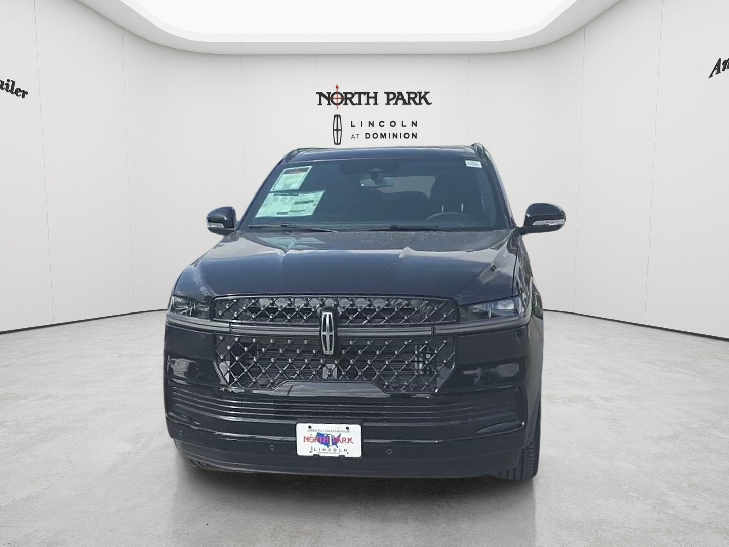 2027 Lincoln Navigator L Reserve