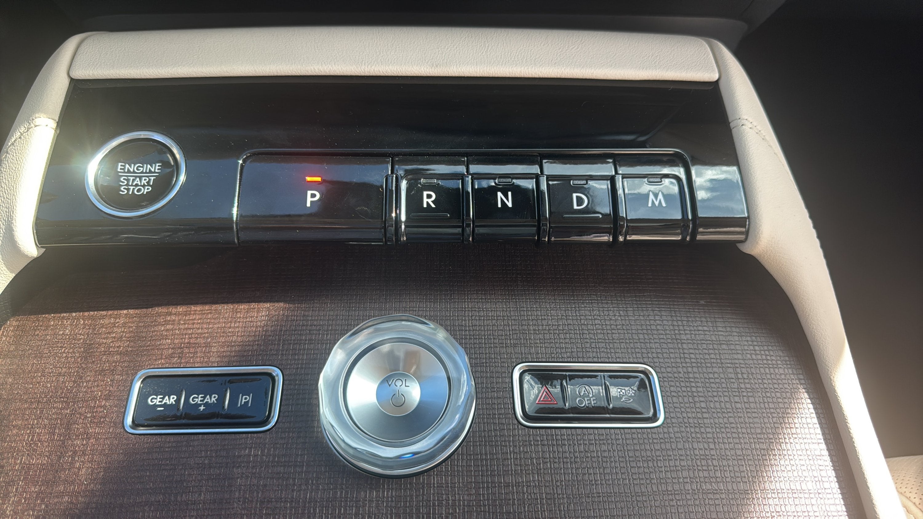 2027 Lincoln Navigator L Reserve