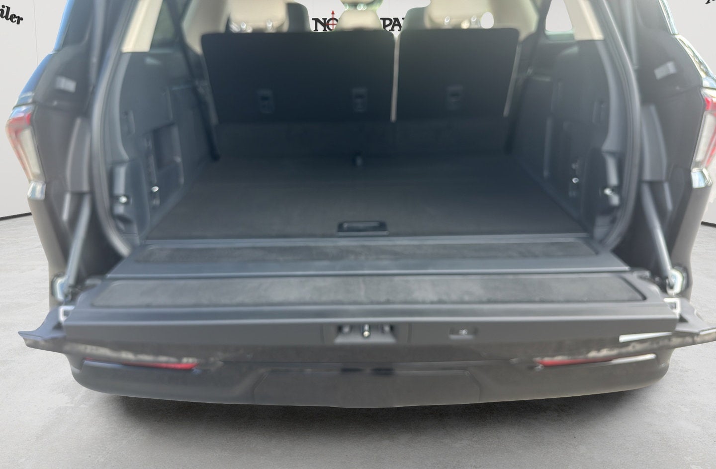 2027 Lincoln Navigator L Reserve
