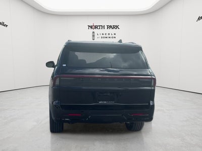2027 Lincoln Navigator L Reserve