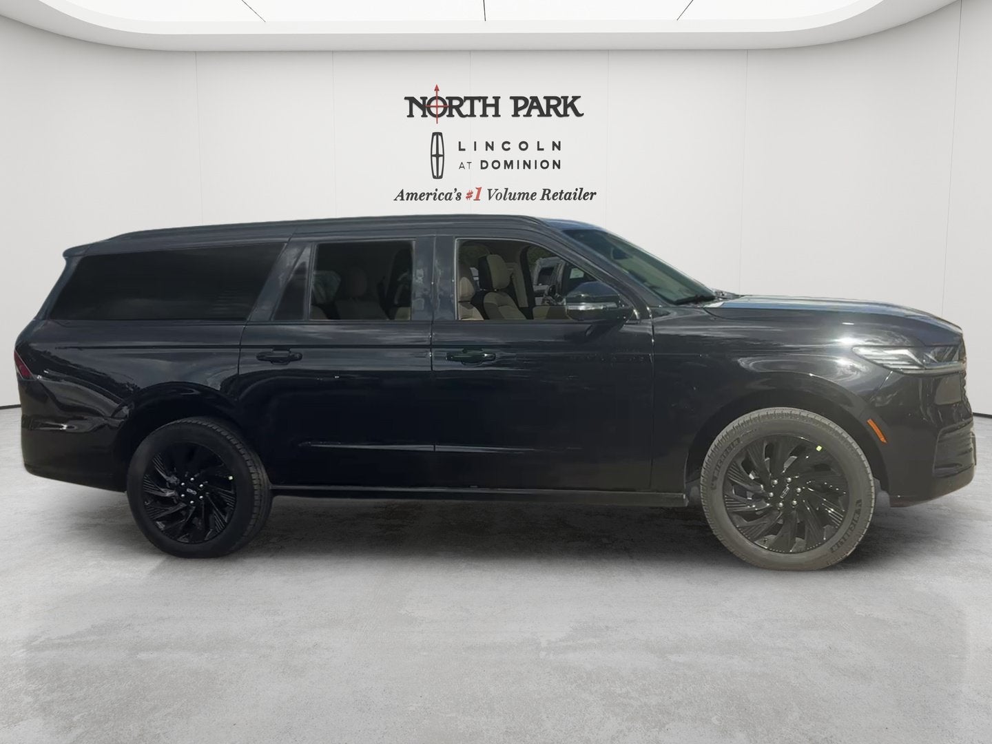 2027 Lincoln Navigator L Reserve