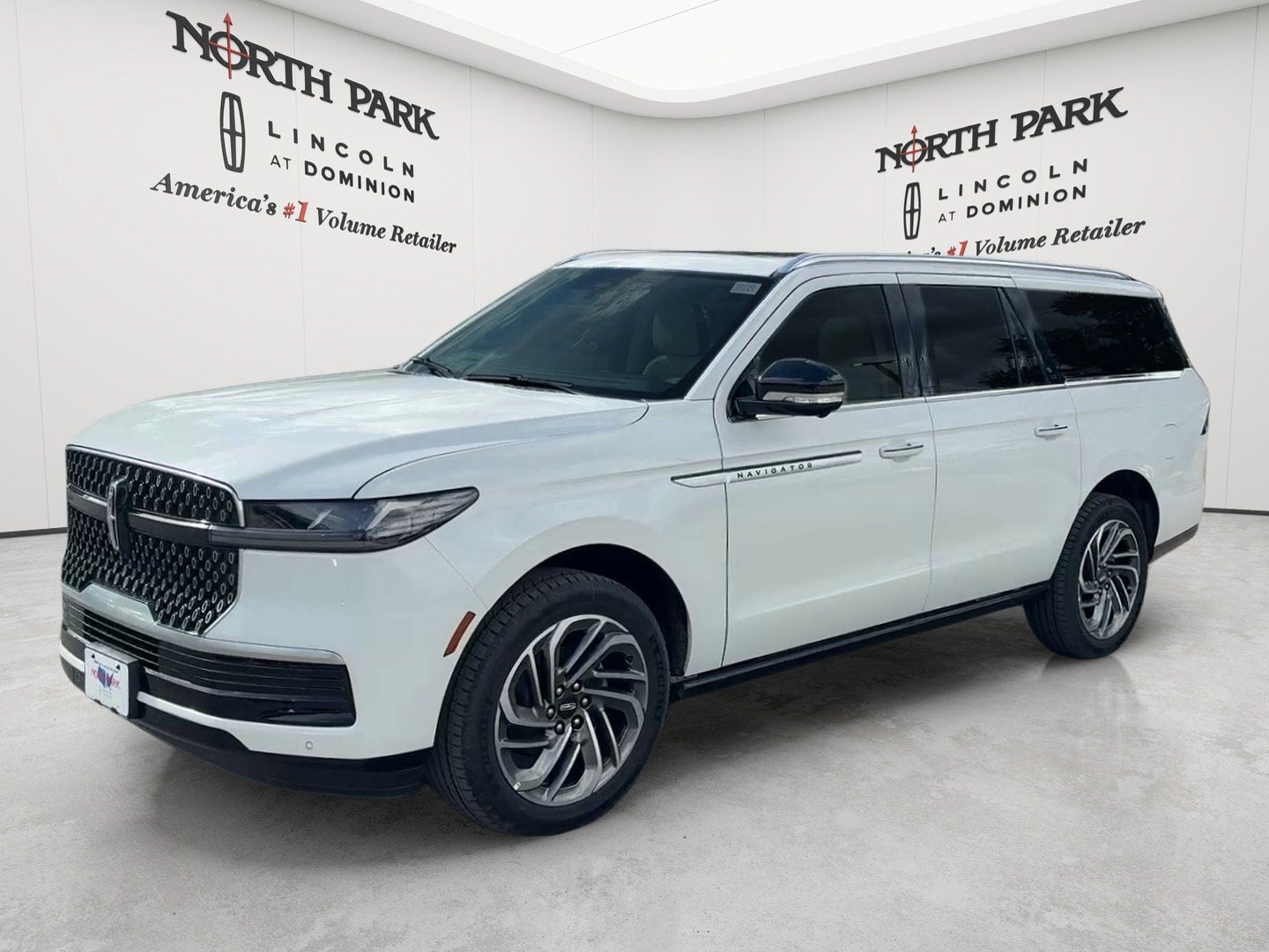 2027 Lincoln Navigator L Reserve