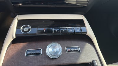 2027 Lincoln Navigator L Reserve