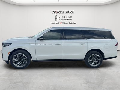 2027 Lincoln Navigator L Reserve