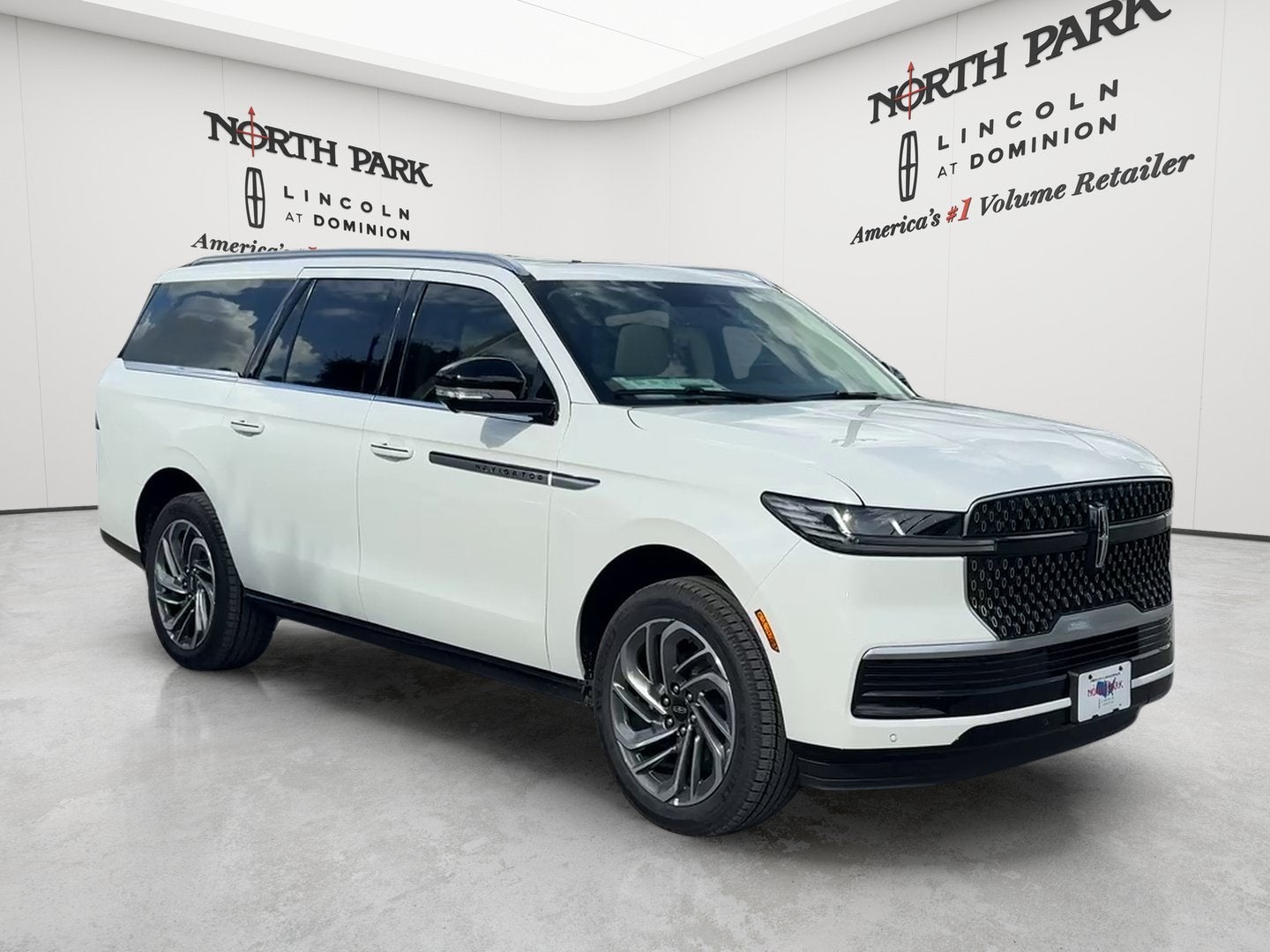 2027 Lincoln Navigator L Reserve