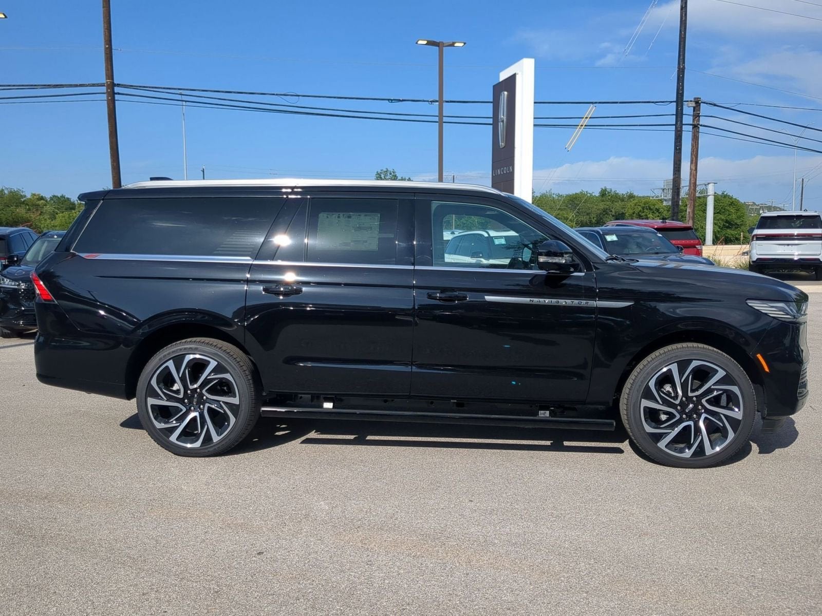 2026 Lincoln Navigator L Reserve