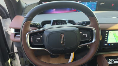 2027 Lincoln Navigator L Reserve