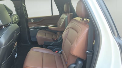 2027 Lincoln Navigator L Reserve