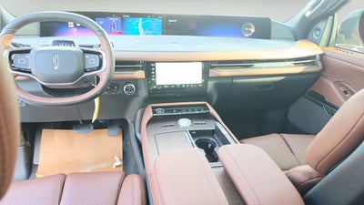 2027 Lincoln Navigator L Reserve