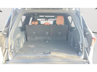 2027 Lincoln Navigator L Reserve