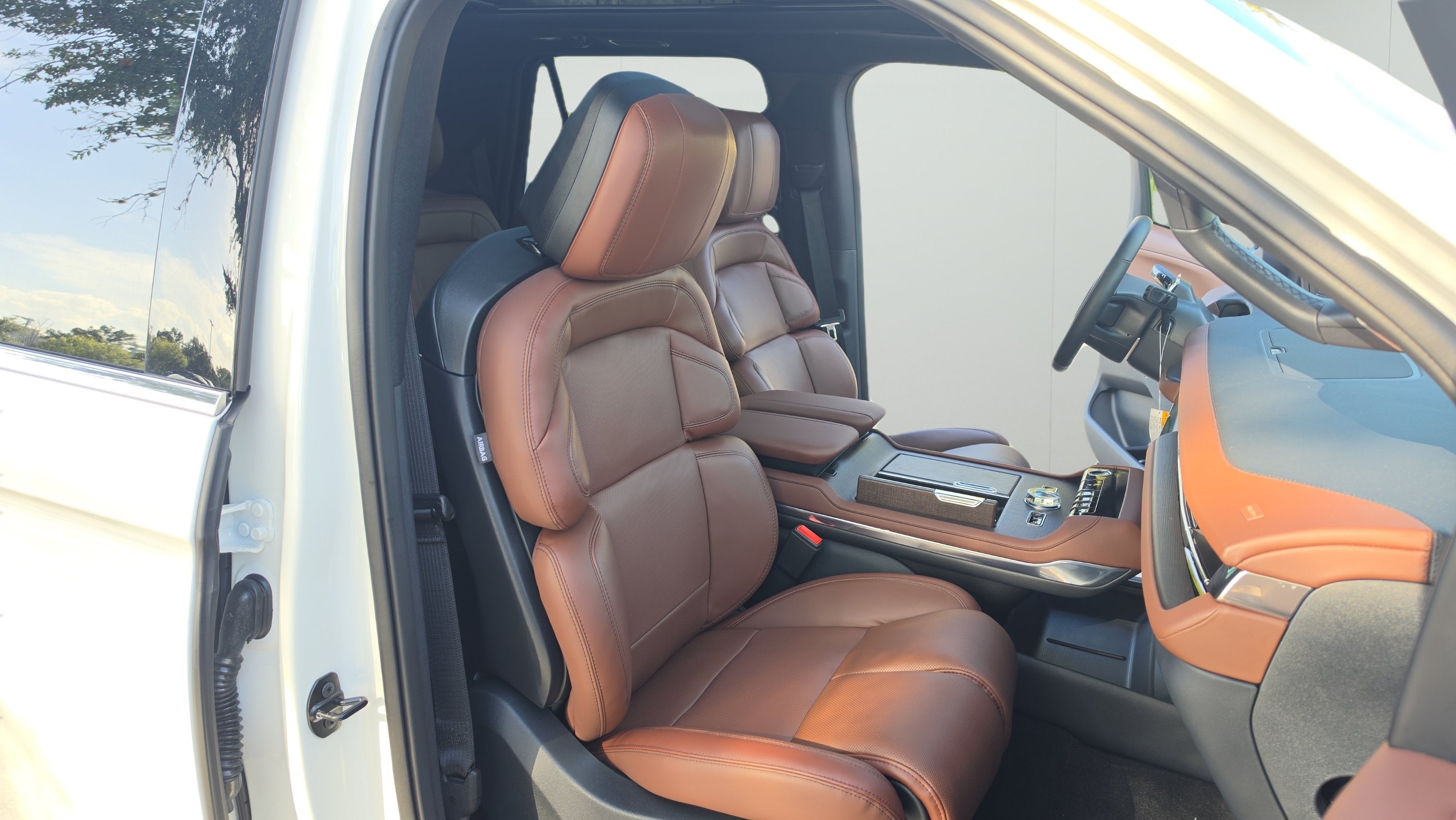 2027 Lincoln Navigator L Reserve