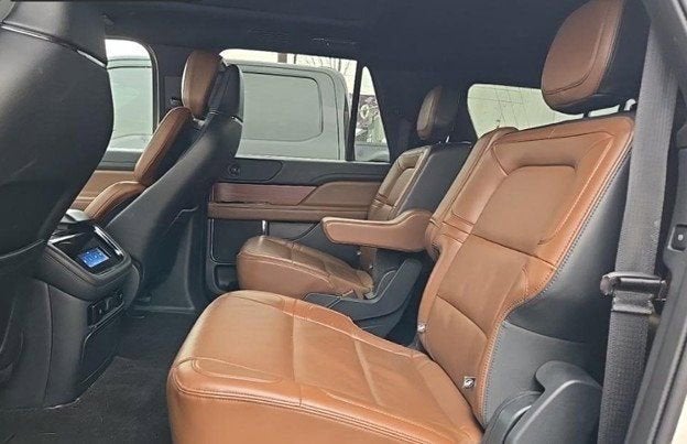 2023 Lincoln Navigator L Reserve