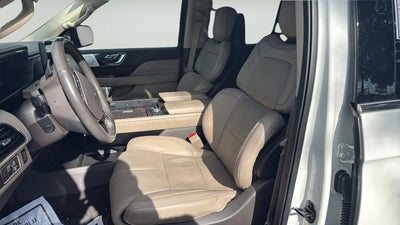 2023 Lincoln Navigator L Reserve