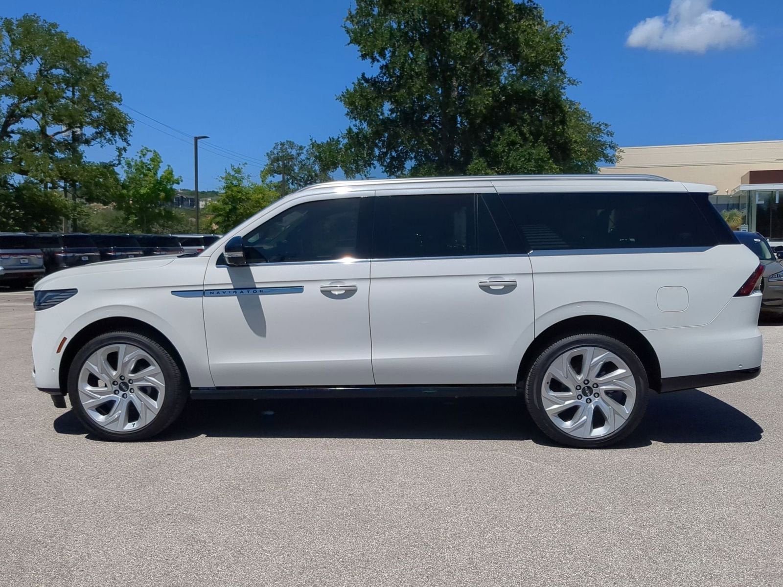 2025 Lincoln Navigator L Reserve