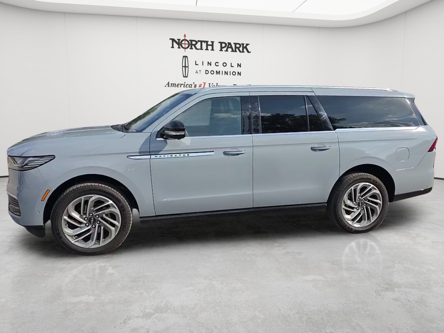 2025 Lincoln Navigator L Reserve