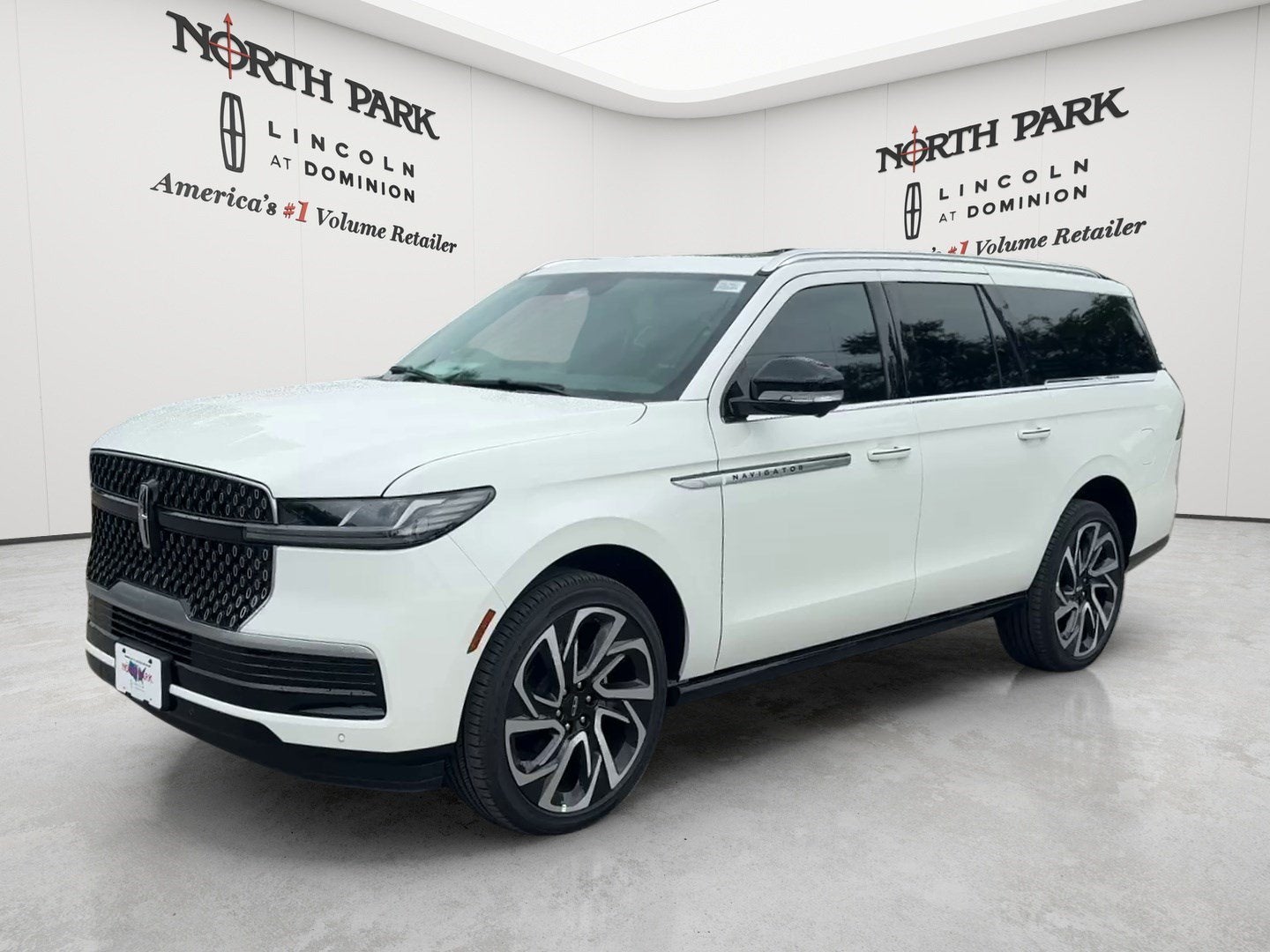 2027 Lincoln Navigator L Reserve