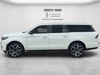 2027 Lincoln Navigator L Reserve