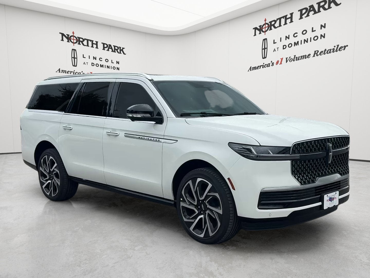 2027 Lincoln Navigator L Reserve