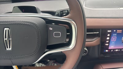 2027 Lincoln Navigator L Reserve