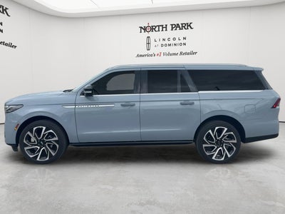 2027 Lincoln Navigator L Reserve