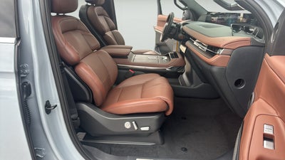 2027 Lincoln Navigator L Reserve