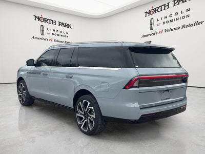 2027 Lincoln Navigator L Reserve